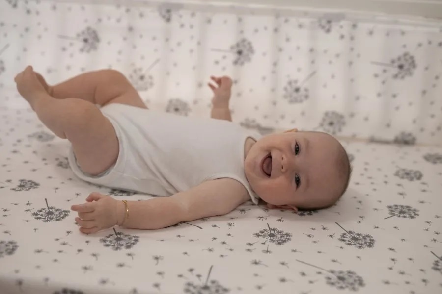 BabyMatex Prześcieradło z Gumką Dmuchawce 120x60